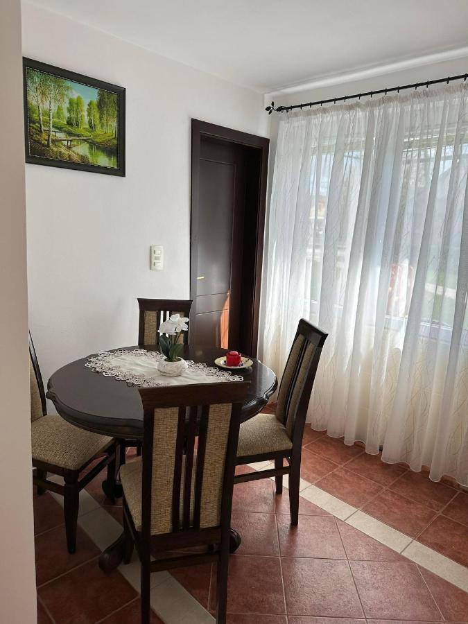 Nikšić Apartmani Emily & Jully מראה חיצוני תמונה