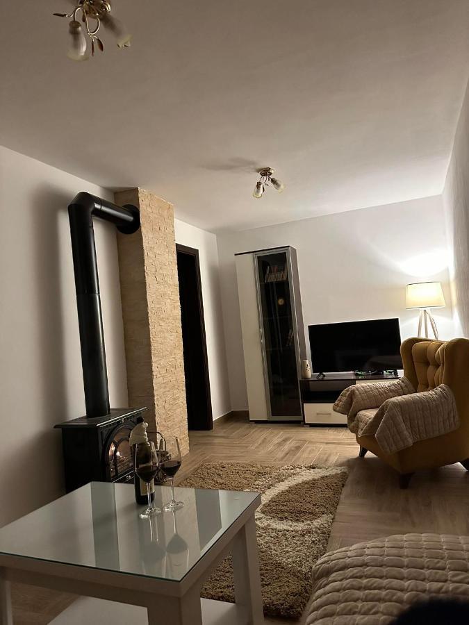 Nikšić Apartmani Emily & Jully מראה חיצוני תמונה