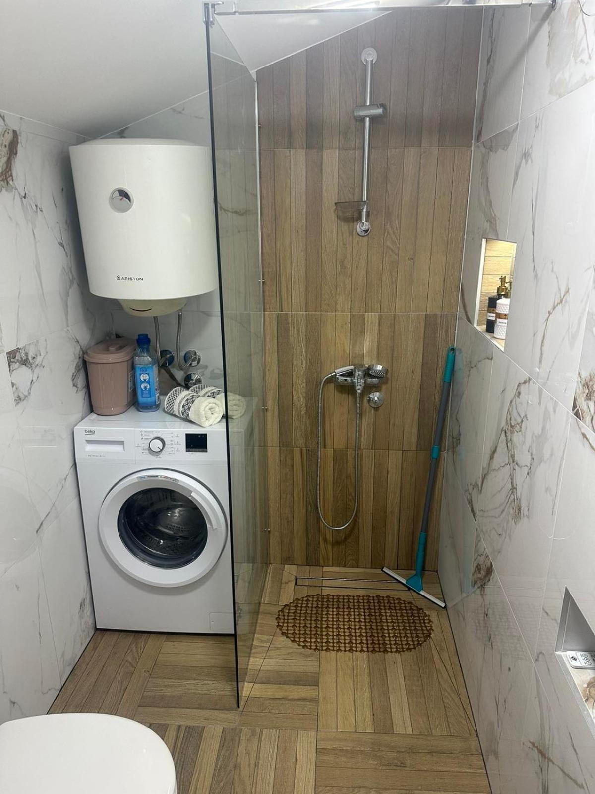 Nikšić Apartmani Emily & Jully מראה חיצוני תמונה