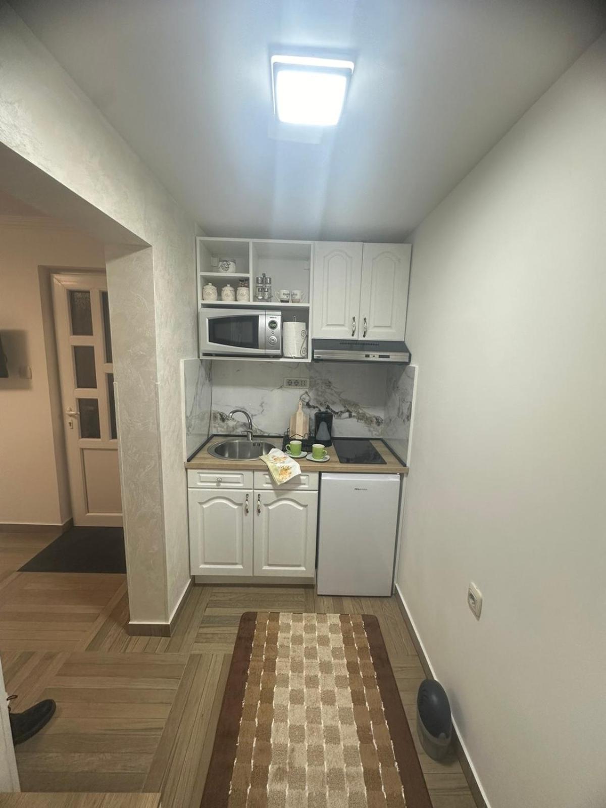 Nikšić Apartmani Emily & Jully מראה חיצוני תמונה