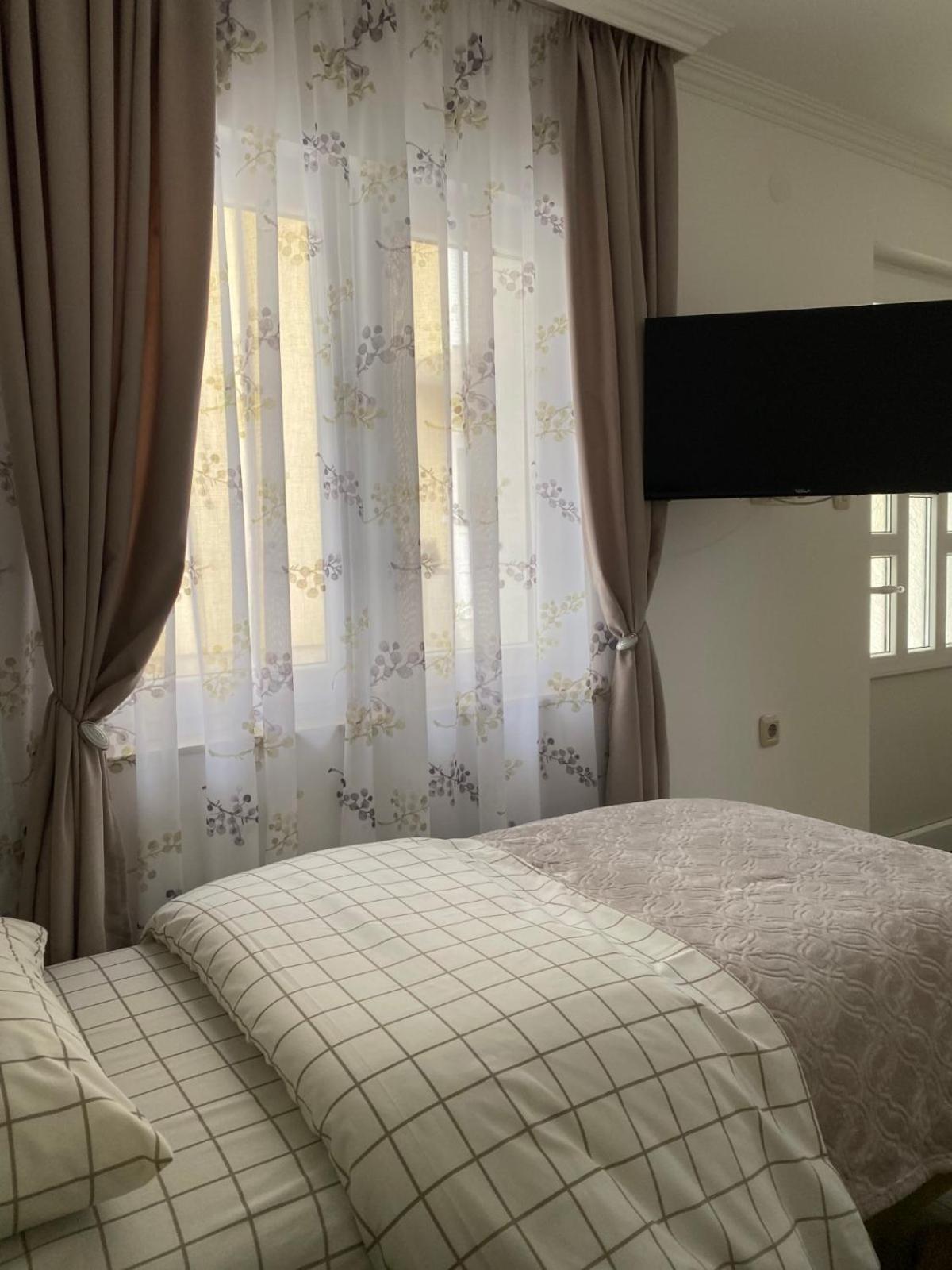 Nikšić Apartmani Emily & Jully מראה חיצוני תמונה
