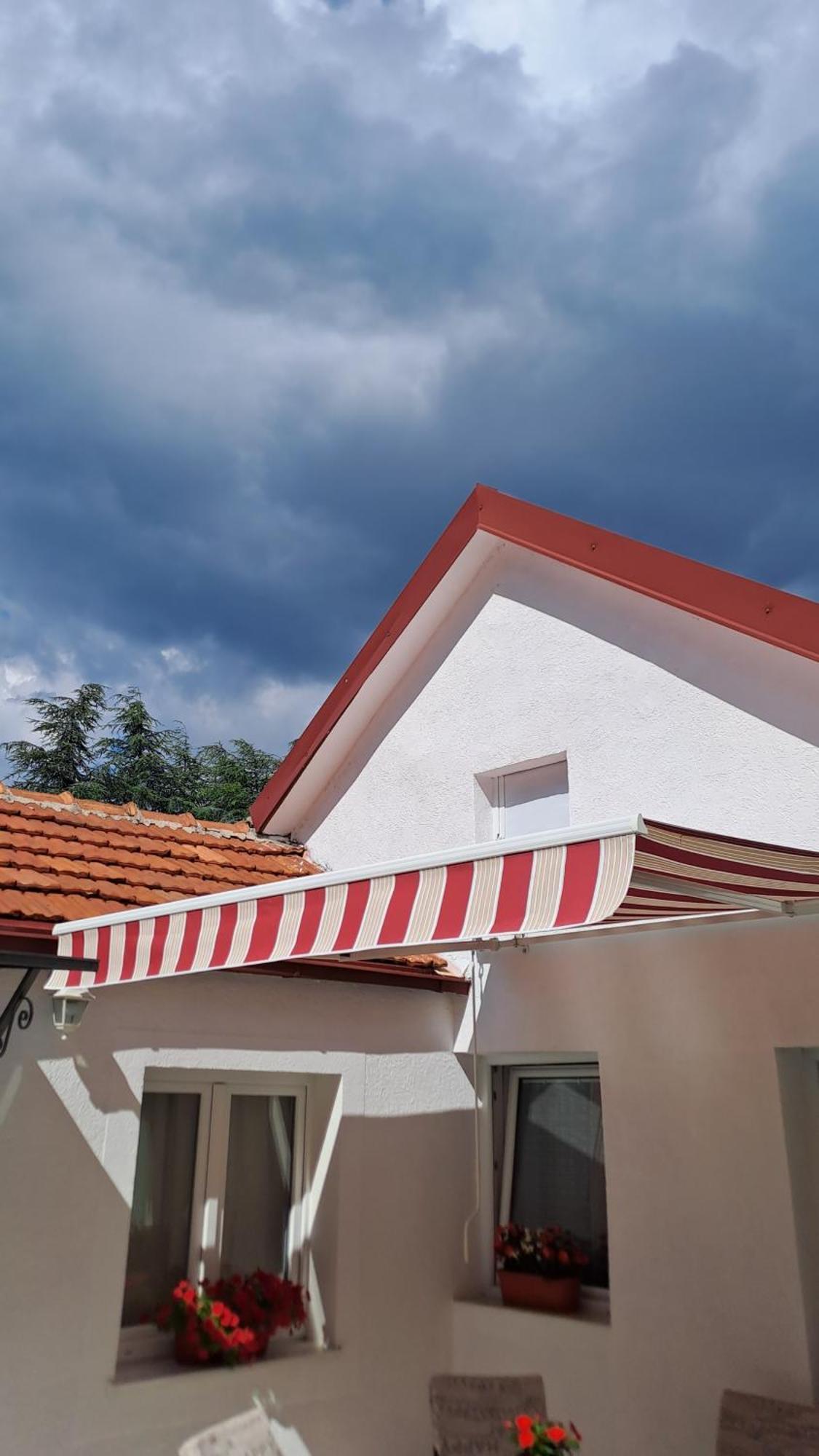 Nikšić Apartmani Emily & Jully חדר תמונה